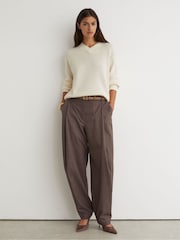 Reiss Ivory Mari Wool-Cashmere V-Neck Jumper - Image 3 of 6