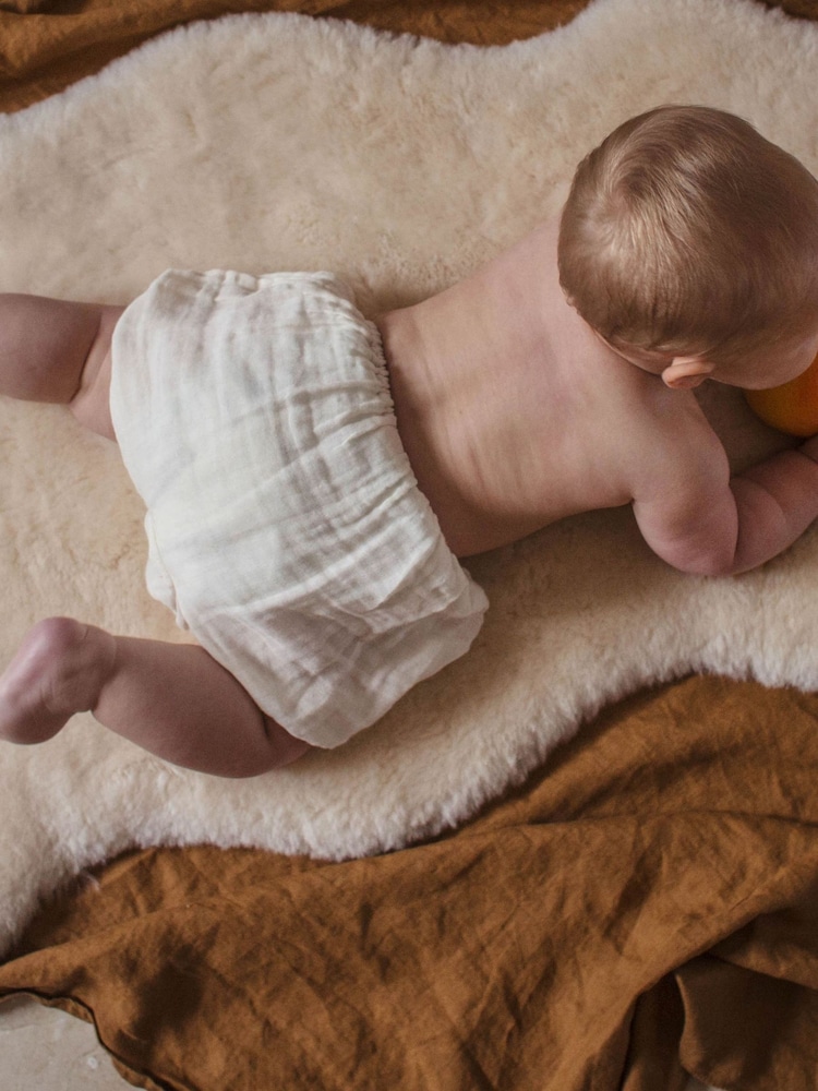 BINIBAMBA Milk Sheepskin Wrigglemat - Image 1 of 2