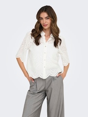 ONLY Short Sleeve Broderie Anglais Shirt - Obraz 3 z 6