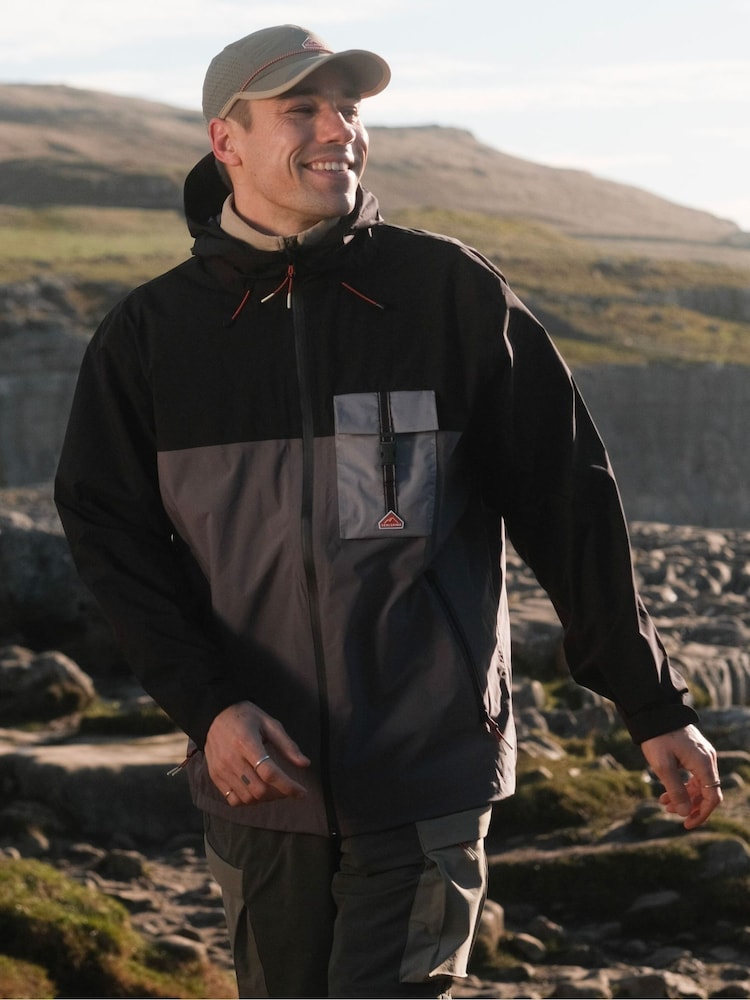 Sealskinz Black Burlingham Waterproof Packable Jacket - Image 1 of 6