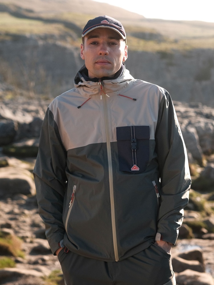 Sealskinz Green Burlingham Waterproof Packable Jacket - Image 1 of 6