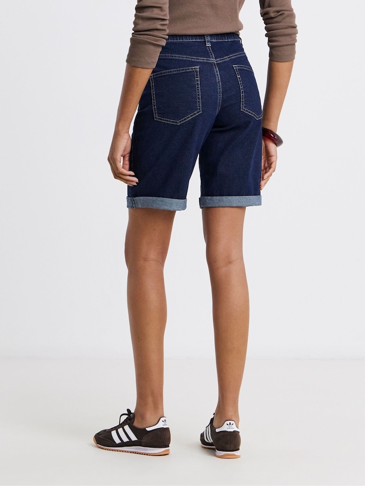 Azul - Simply Be Denim Knee Shorts - Imagen 2 de 4