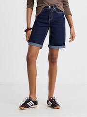 Azul - Simply Be Denim Knee Shorts - Imagen 3 de 4