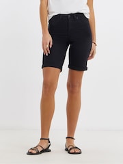 Negro - Simply Be Denim Knee Shorts - Imagen 3 de 4