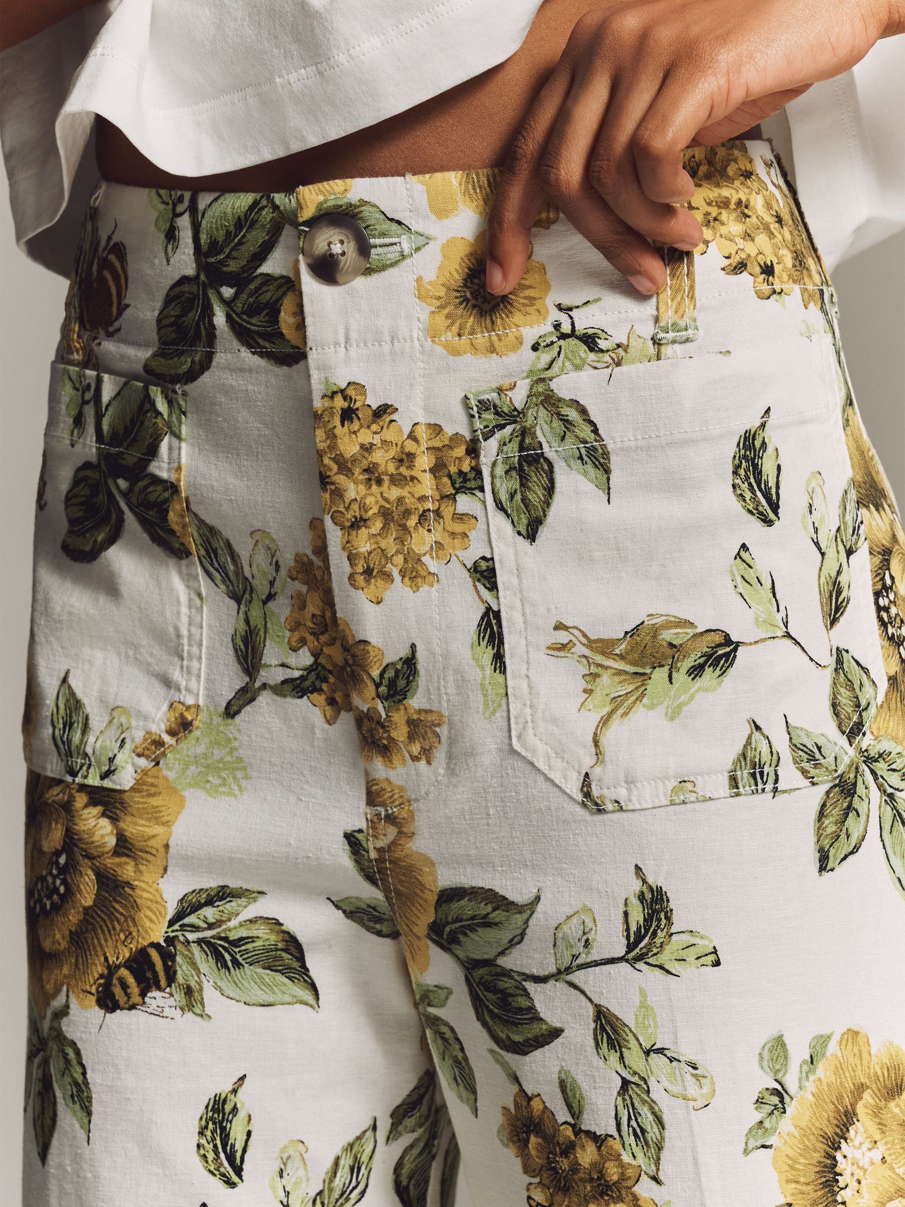 Buy Anthropologie Cream Floral Maeve The Colette Cropped Wide-Leg