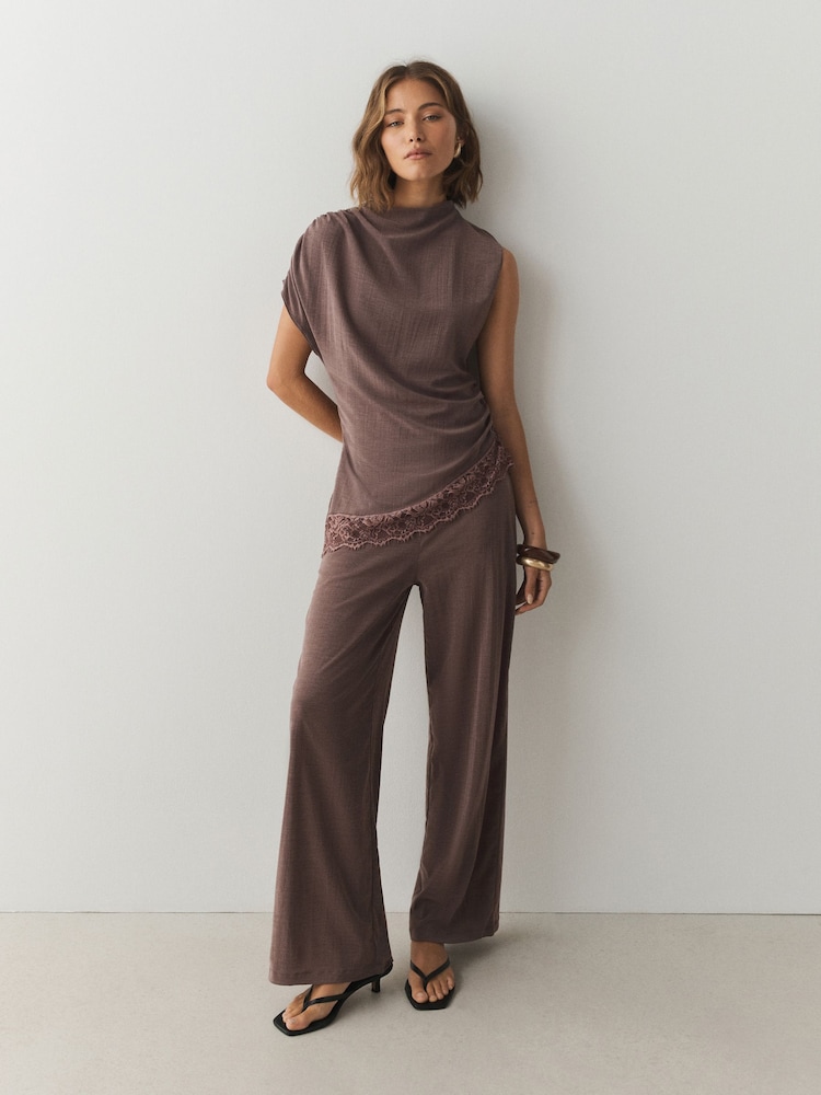 Mauve Purple Sleeveless Asymmetrical Lace Hem Top - Image 2 of 9 Mauve Purple Sleeveless Asymmetrical Lace Hem Top - Image 2 of 9