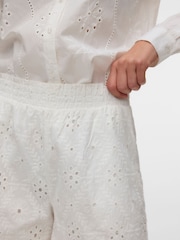 VERO MODA White Broderie High Waisted Shorts - Image 4 of 5