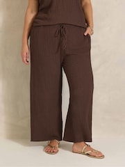 Braun - Evans Textured Jersey Wide Leg Trousers - Bild 1 von 5