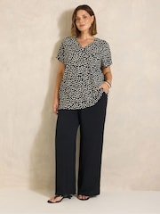 Evans Ivory V-Neck Shell Top - Image 2 of 5