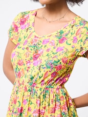 Joe Browns Yellow Petite Camilla Printed Maxi Dress - Image 3 of 5