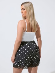 Yours Curve Black Limited Lace Hem Shorts - Image 3 of 5