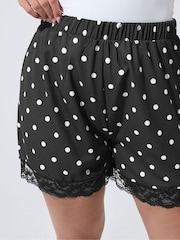 Yours Curve Black Limited Lace Hem Shorts - Image 4 of 5