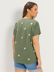 Yours Curve Green Daisy Embroidered Top - Image 3 of 5
