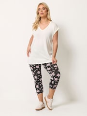 Yours Curve Black Floral Print Cropped Leggings 2 Pack - Image 3 of 8