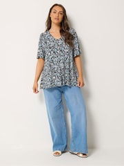 Yours Curve Black Ditsy Pleated Swing Top - Image 2 of 5