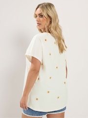 Yours Curve Cream Daisy Embroidered Top - Image 3 of 5