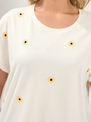 Yours Curve Cream Daisy Embroidered Top - Image 4 of 5