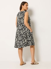 Yours Curve Black Drape Pocket Dress - Image 3 of 5