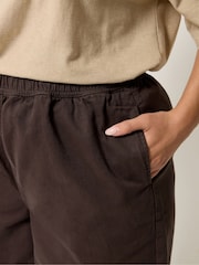 Yours Curve Brown Denim Shorts - Image 4 of 5