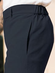 Blau - MAUVAIS Aster Tailored Stretch Slim Fit Shorts - Bild 5 von 6