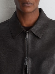 Σκούρο καφετί - Reiss Ortega Leather Collared Zip-Through Jacket - Εικόνα 5 του 8