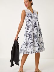 فستان مجمع بطبعة زهور وأجزاء دانتيل من Roman - Image 2 of 5