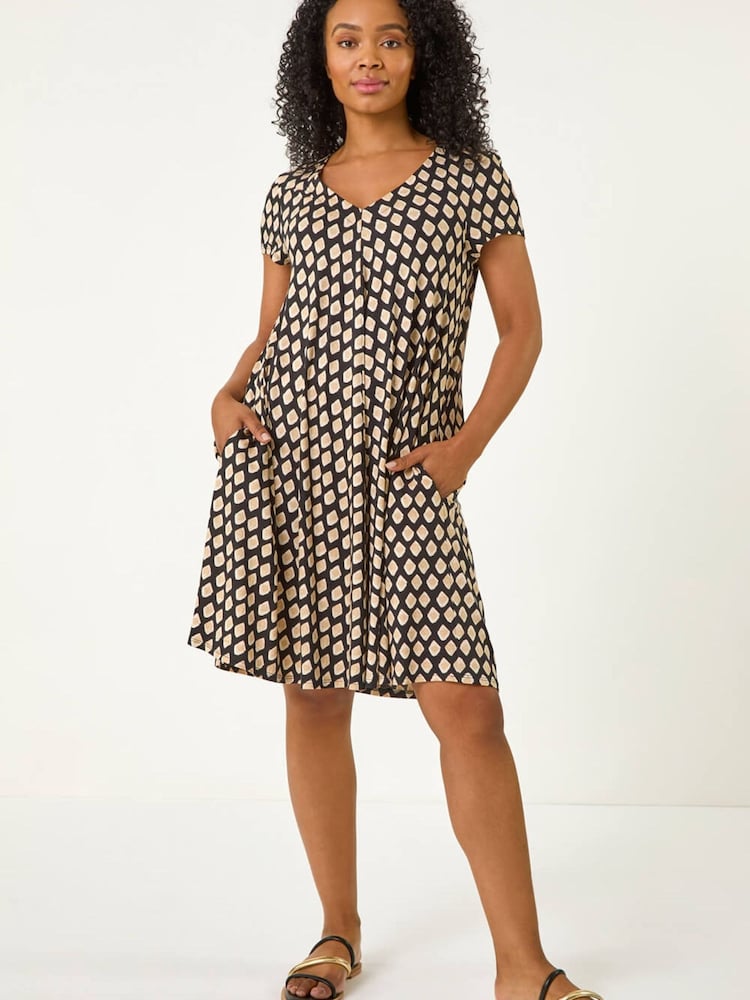 Roman Black Petite Print V-Neck Swing Pocket Dress - Image 2 of 5