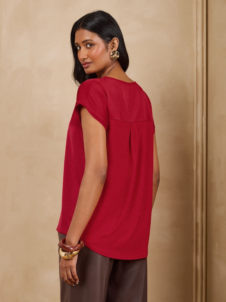 Malla roja - Camiseta de punto con espalda de satén de Love & Roses - Imagen 5 de 5 Malla roja - Camiseta de punto con espalda de satén de Love & Roses - Imagen 5 de 5