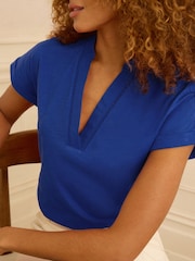 Cobalt Blue - Love & Roses Notch Neck Jersey T-Shirt - Larawan 2 ng 4
