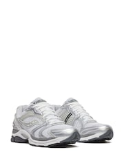 Saucony Silver Pro Grid Triumph Men Trainers - Image 3 of 5