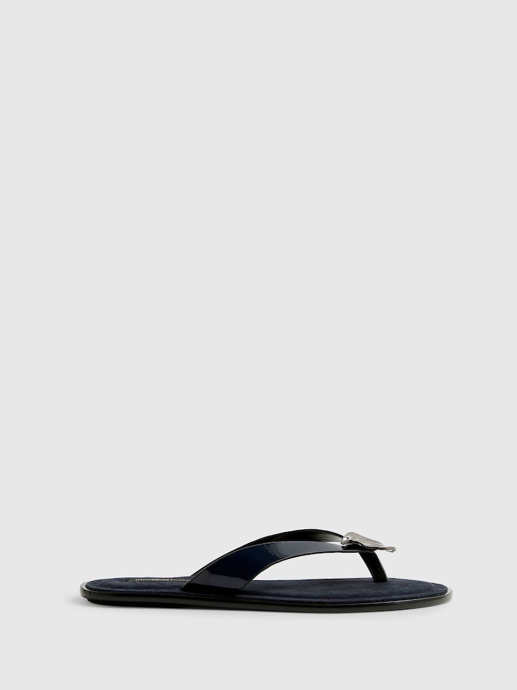 River Island Hardware Toe Thong Flat Sandal - תמונה 2 מתוך 6