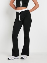 PixieGirl Petite Black Contrast Waistband Flared Leggings - Image 3 of 6