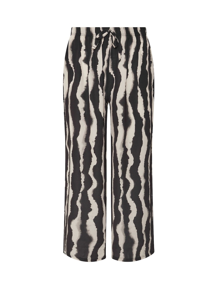 PixieGirl Petite Black Blurred Zebra Print Wide Leg Trousers - Image 5 of 5