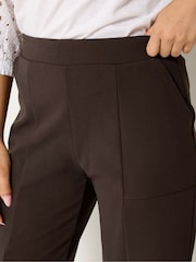 M&Co Petite Carpenter Tapered Trouser - Imagen 4 de 4