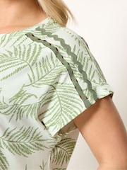 Yours Curve Green Ric Rac Insert T-Shirt - Image 4 of 5