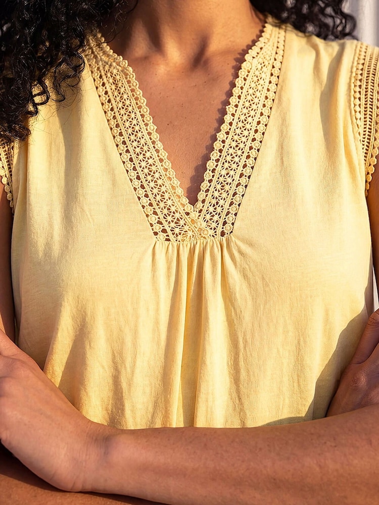 Roman Yellow Lace Trim Tie V-Neck Top - Image 4 of 4 Roman Yellow Lace Trim Tie V-Neck Top - Image 4 of 4