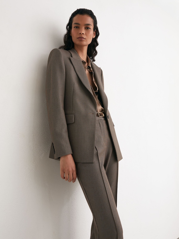 Reiss Black/Neutral Gabi Petite Tailored Single Breasted Suit Blazer - Image 1 of 9 Reiss Black/Neutral Gabi Petite Tailored Single Breasted Suit Blazer - Image 1 of 9
