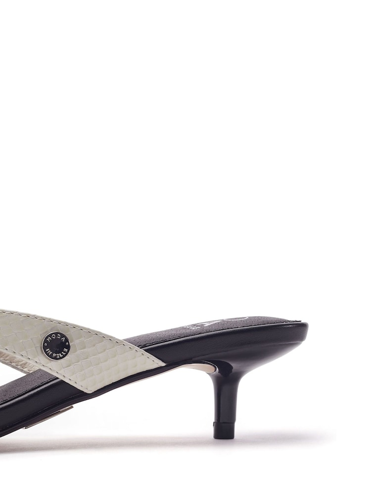 Negro - Moda in Pelle Melodi Kitten Heel Toe Post Sandals - Imagen 5 de 5