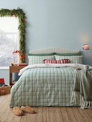 Wylder Christmas Tree Lane Reversible Duvet Cover and Pillowcase Set - Kuva 2 / 4