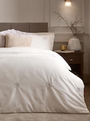 Paoletti White Snowflake Embroidery Fleece Reversible Christmas Duvet Cover and Pillowcase Set - Image 4 of 4