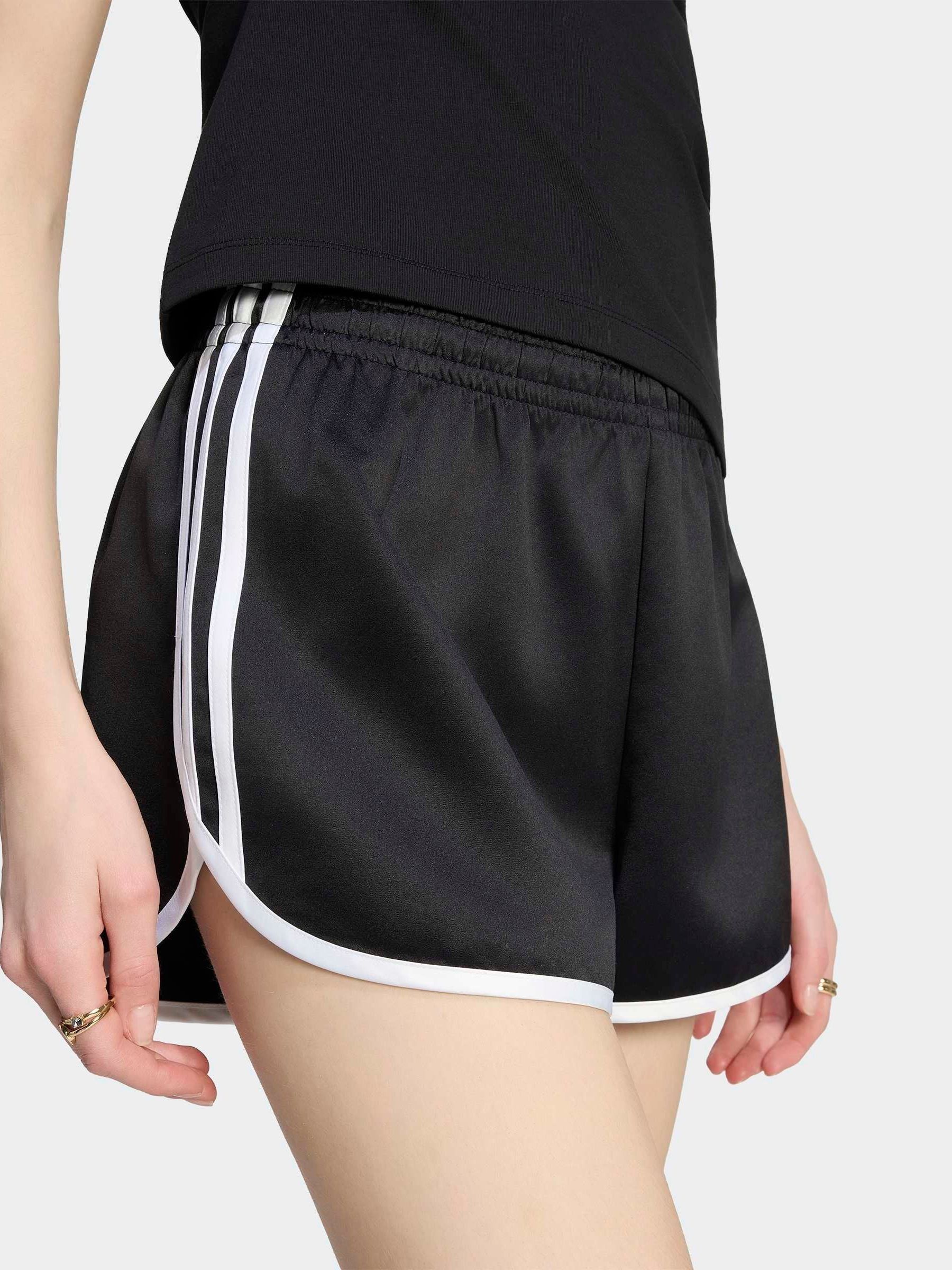 Next：日本 ブラック / ホワイト - adidas originals 3 ストライプ