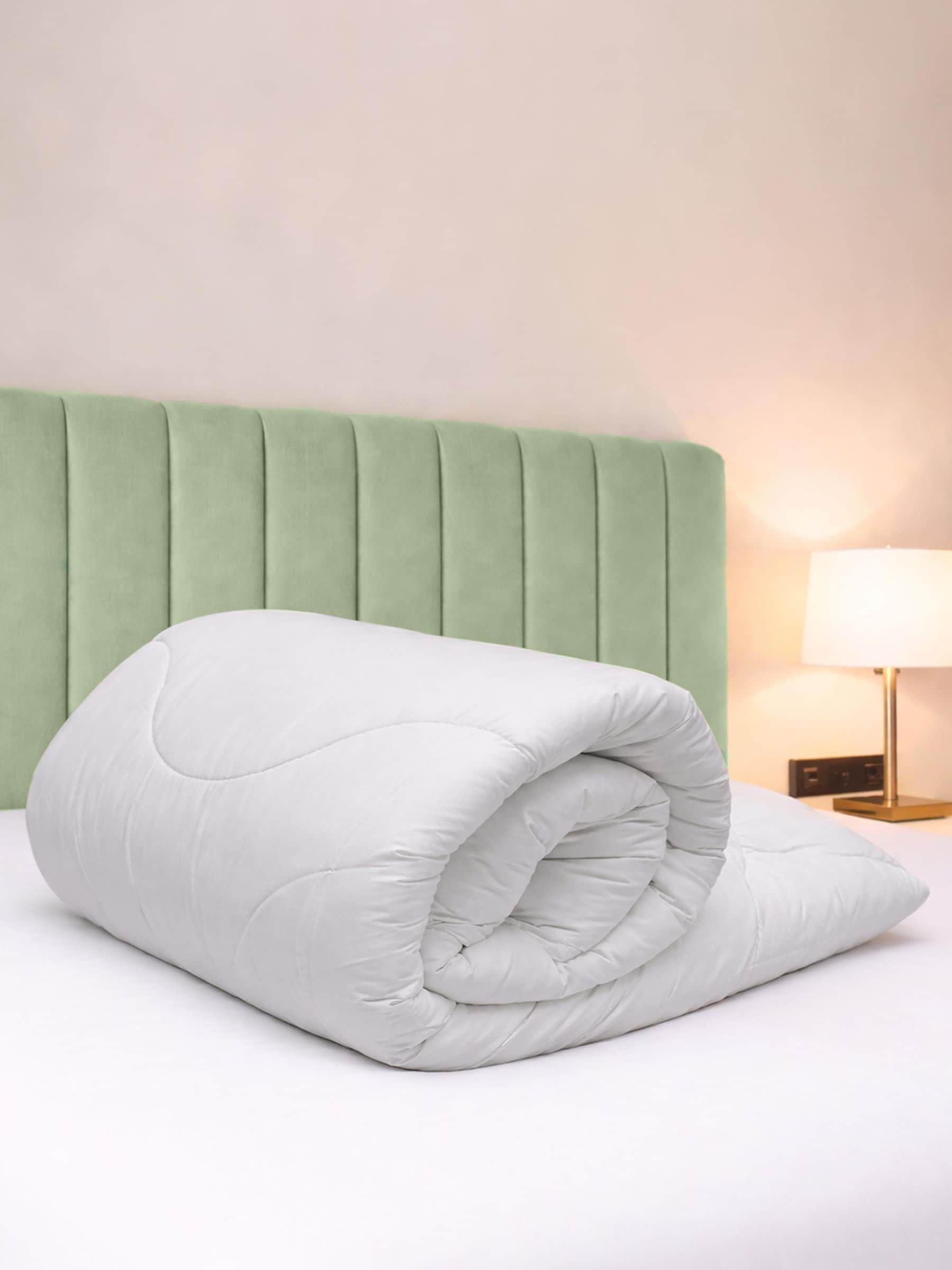 Bianca Unisex White 180Tc Cotton Anti Allergy 4.5 Tog Duvet - Image 2