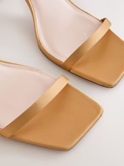 Grün - Forever Comfort® schlichte Sandalen mit eckiger Zehenpartie und Absatz - Bild 4 von 5