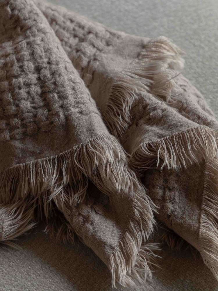 Gallery Home Natural Smooth Touch Waffle Throw 1300x1700mm - Image 2 of 5