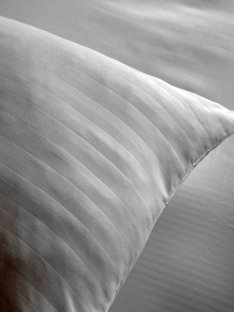 Gallery Home Serene Sleep Anti Allergy Pillow Pair - Image 2 of 6 Gallery Home Serene Sleep Anti Allergy Pillow Pair - Image 2 of 6