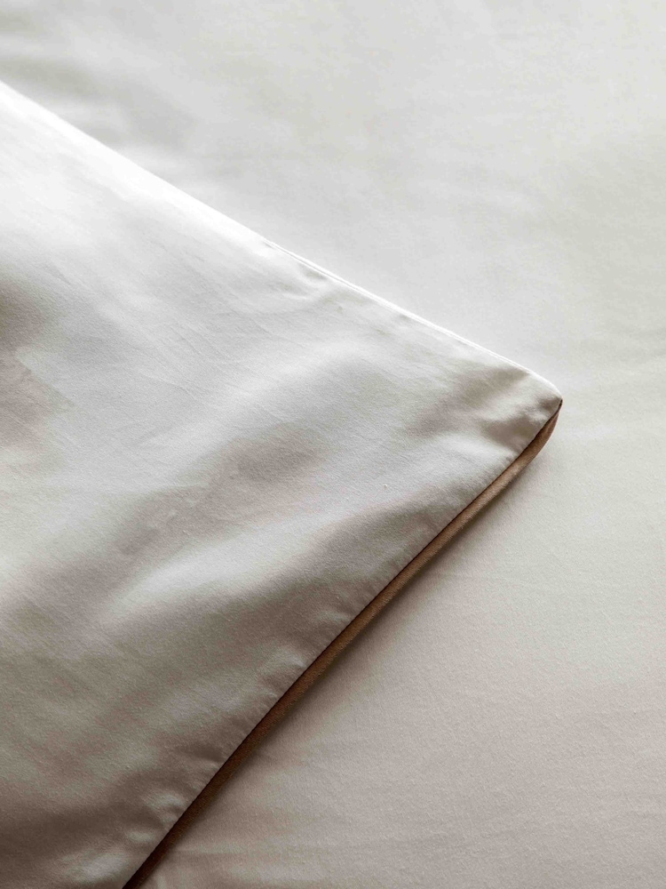 Gallery Home White Everlasting Cotton Piped Duvet Cover Set - Image 2 of 3