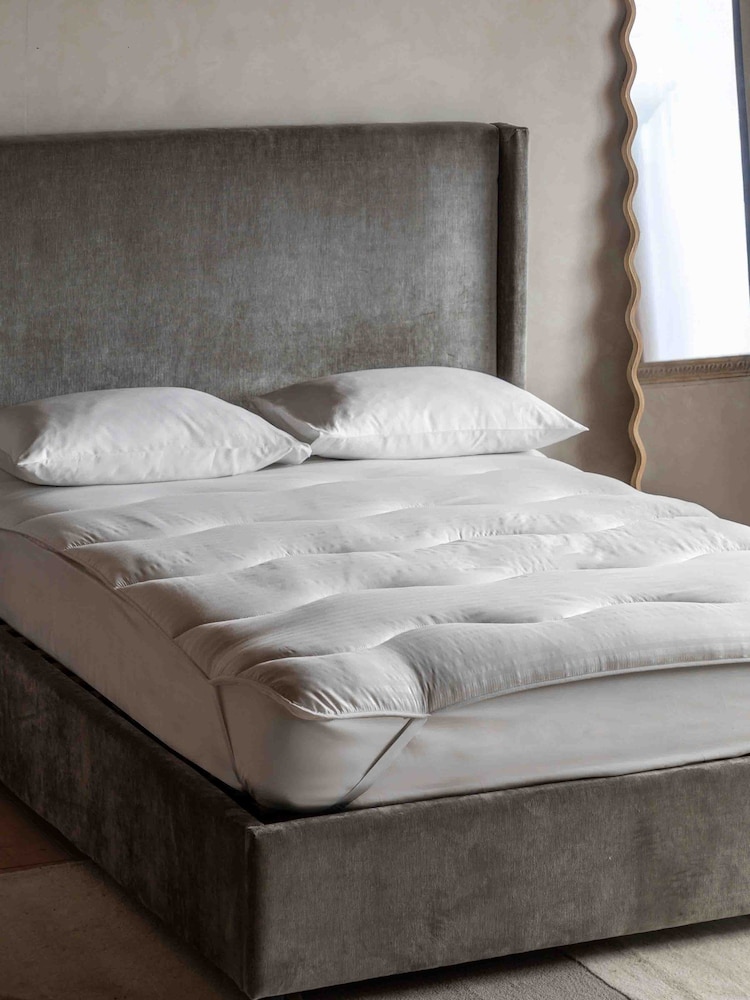 Gallery Home White Serene Sleep Anti Allergy Mattress Topper - Image 1 of 7