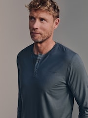 Bleu - Belstaff Lounge Soft Touch Modal Long Sleeve Henley T-Shirt - Image 3 de 4