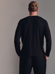 أسود - Belstaff Lounge Soft Touch Modal Long Sleeve Henley T-Shirt - صورة 5 من 7