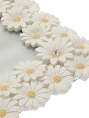 Widdop White Resin Daisy Photo Frame - Image 2 of 4
